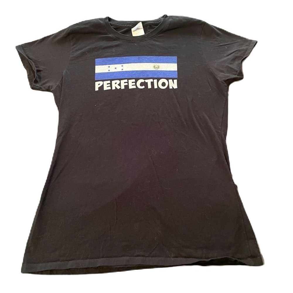 El salvador/ Honduras “perfection” graphic t-shirt womens sz small
